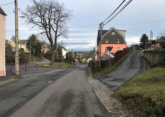 Kamp alanı Zelte Individuell Auf Der Obstwiese *